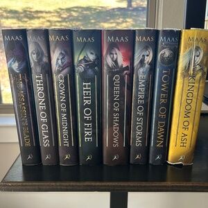 Original Covers TOG - Throne of Glass - 8 Book Set Hardcover RARE + B&N Poster